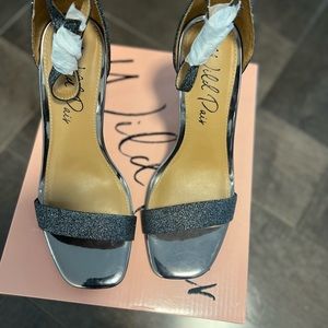 Sparkle pewter dress sandals size 7